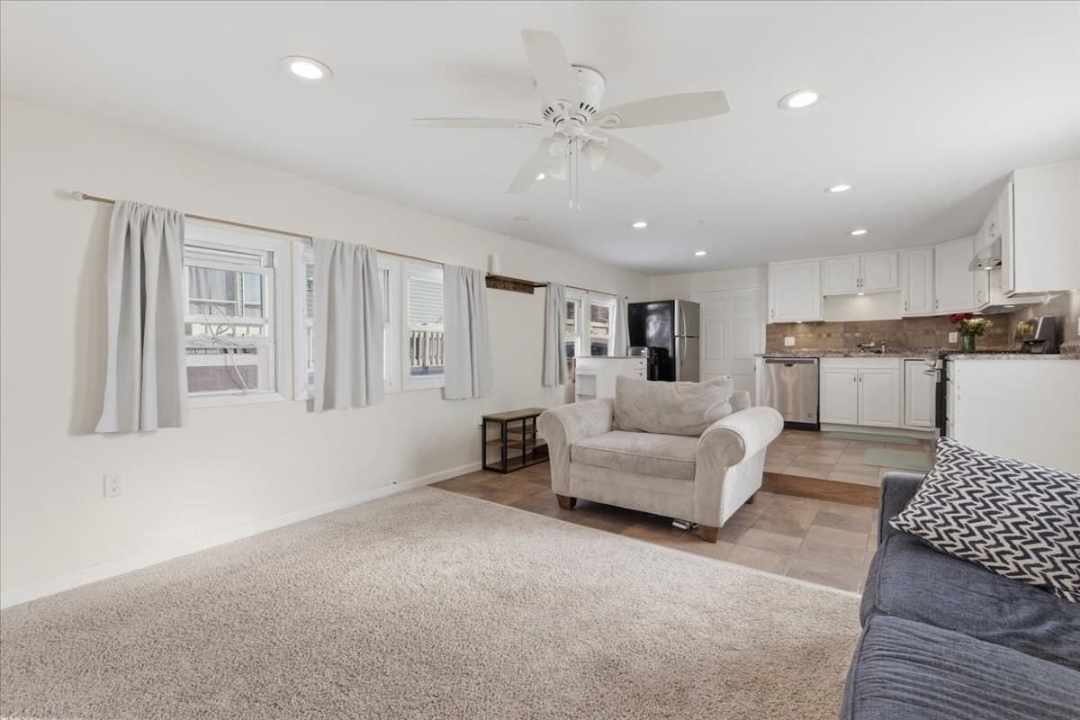 Mobile Home at 5 Alpine St, Rockland MA 02370, photo 6 of 39