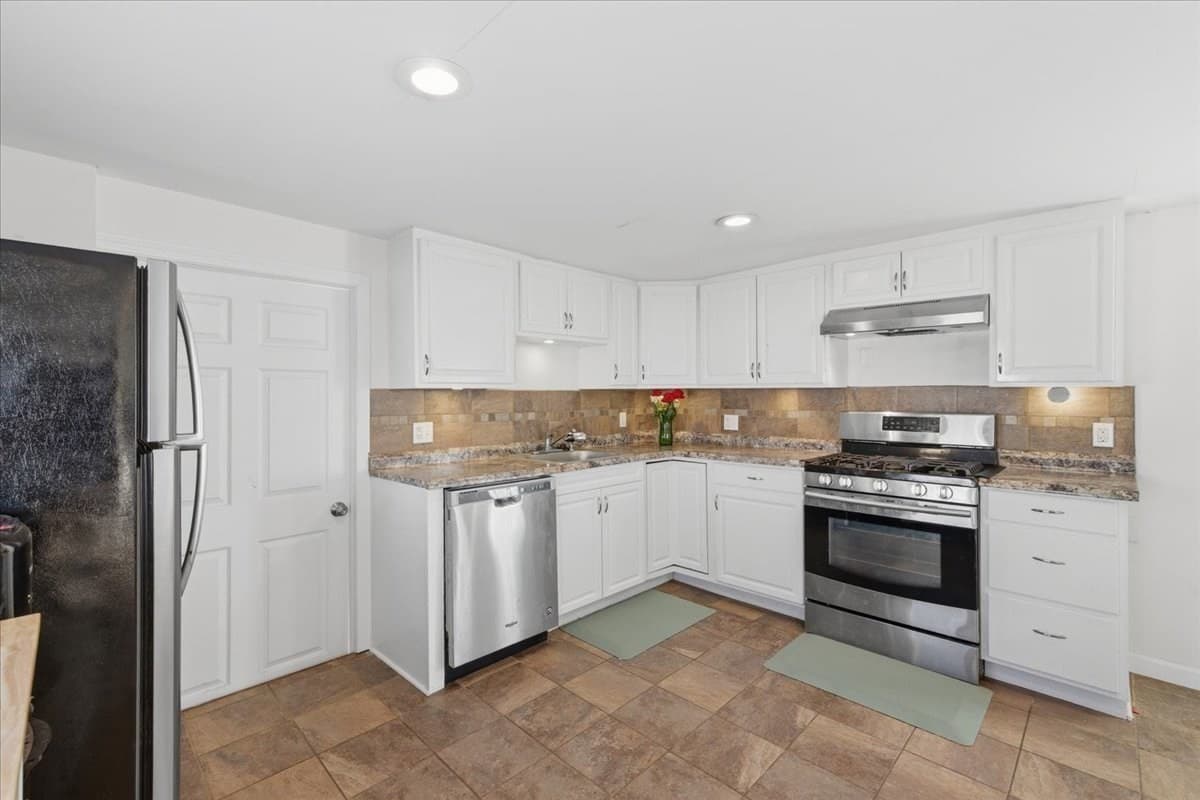 Mobile Home at 5 Alpine St, Rockland MA 02370, photo 12 of 39