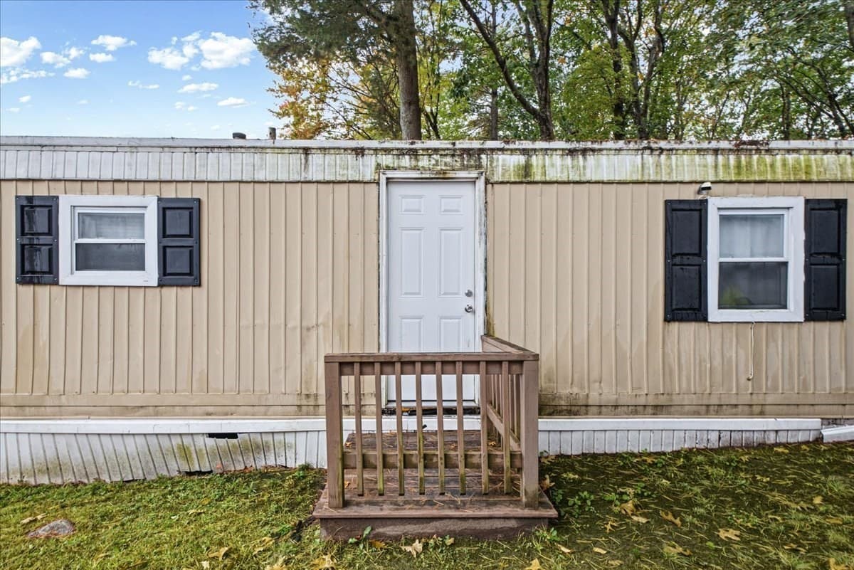 Mobile Home at 5 Alpine St, Rockland MA 02370, photo 36 of 39
