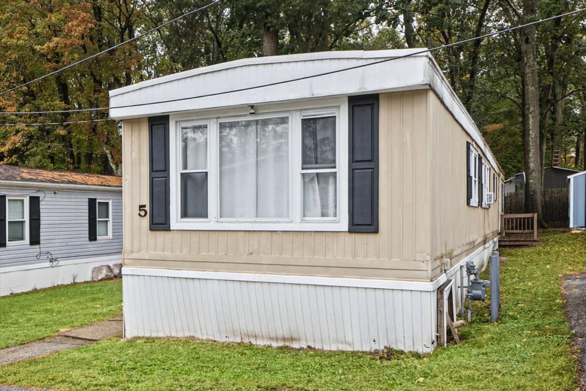 Mobile Home at 5 Alpine St, Rockland MA 02370, photo 35 of 39