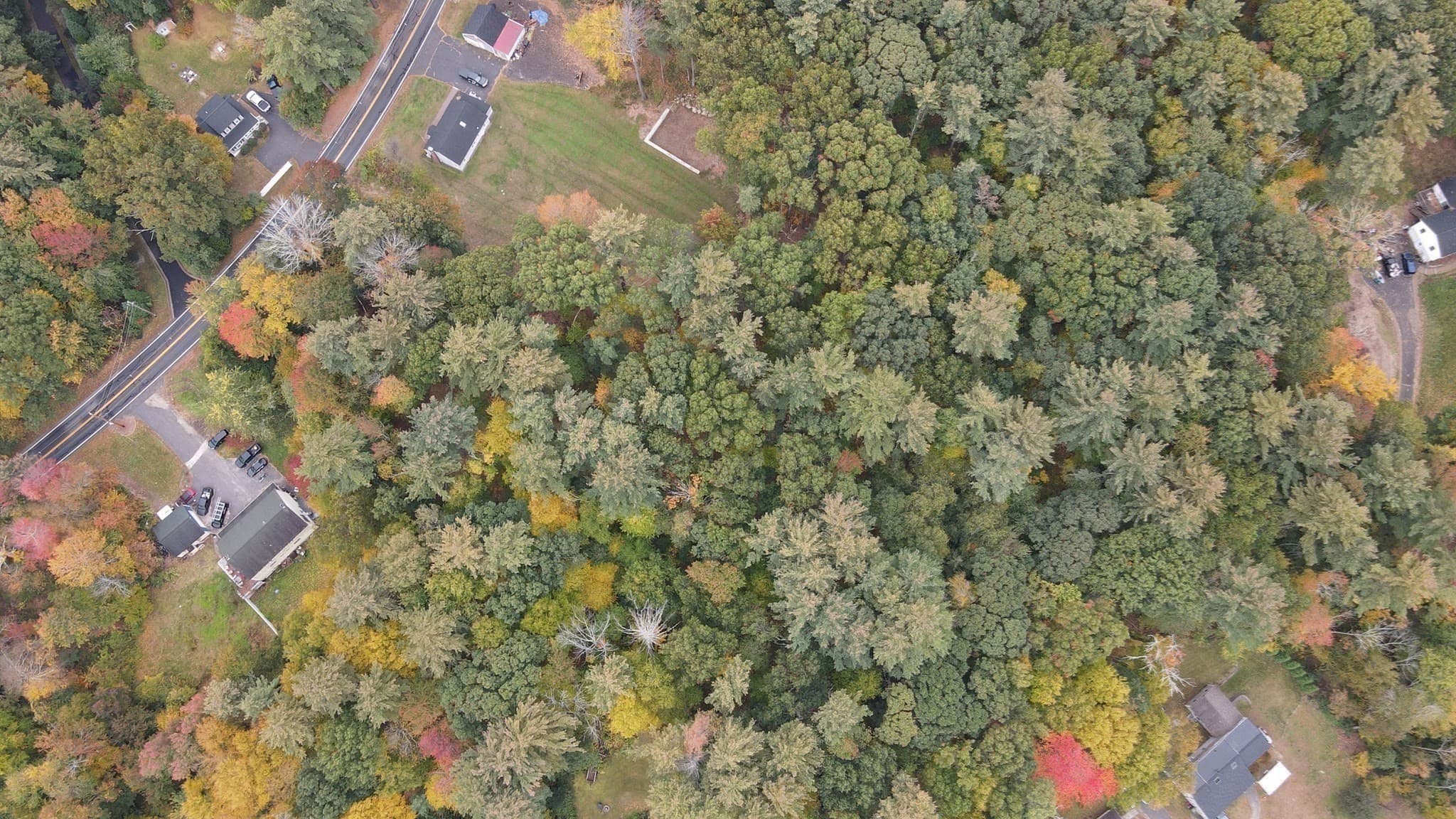 Residential at 60 Brookdale Rd, Salem NH 03079, photo 6 of 7