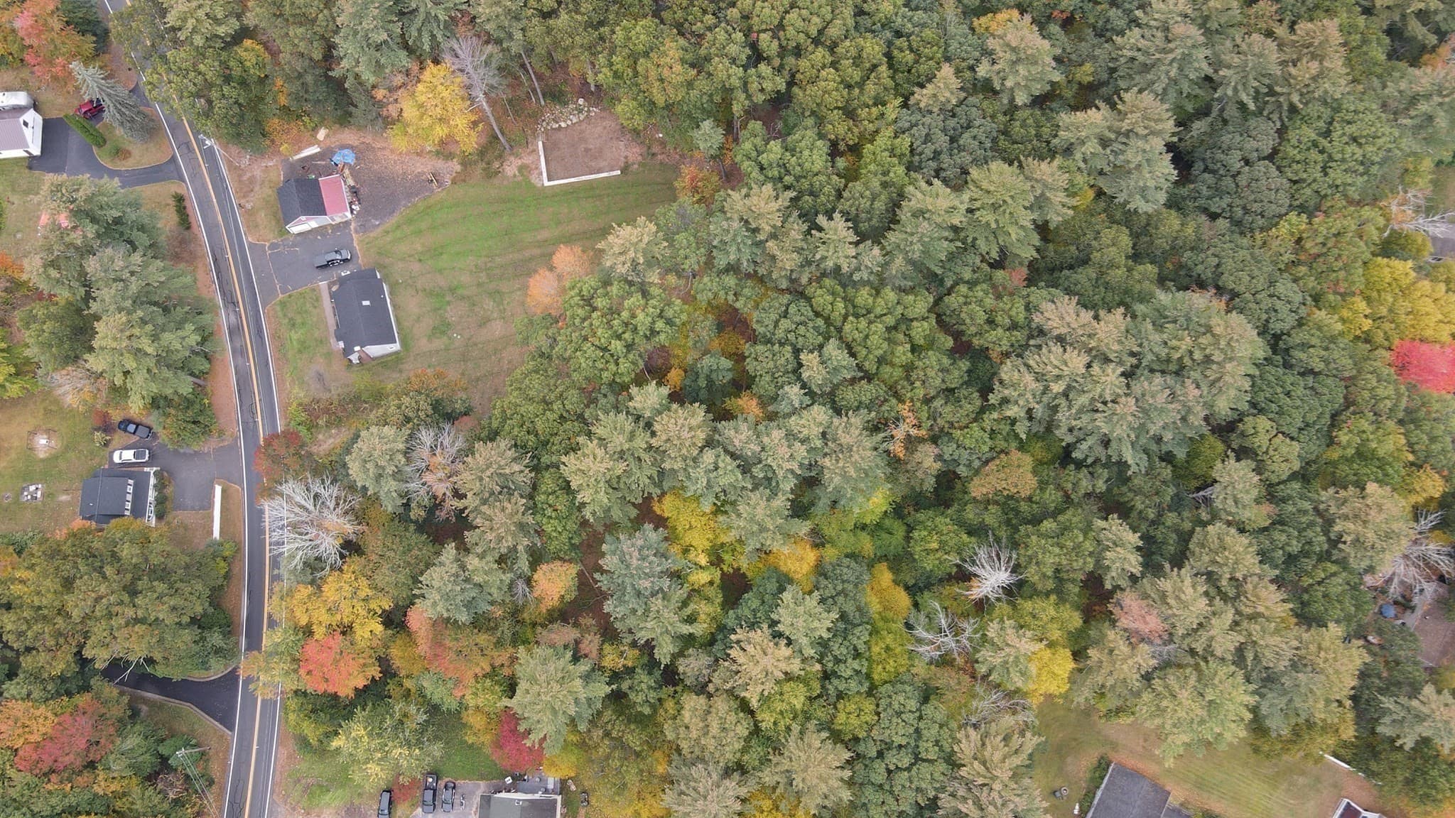 Residential at 60 Brookdale Rd, Salem NH 03079, photo 5 of 7