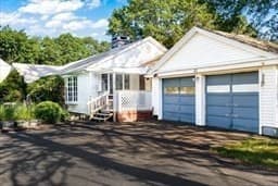 45 Indian Hill Rd, Worcester MA 01606