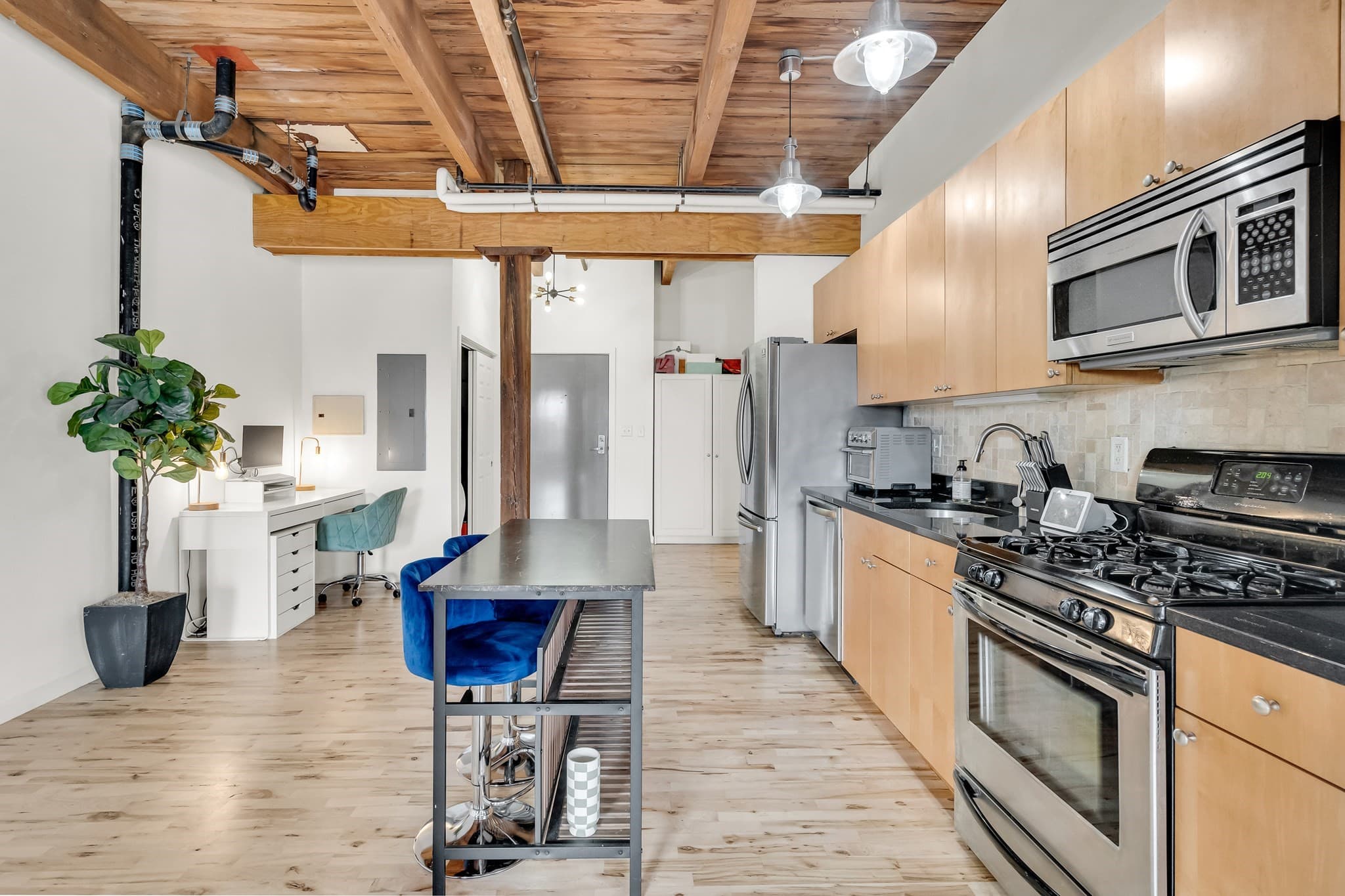 Condominium at 210 Broadway # 304, Everett MA 02149, photo 11 of 29