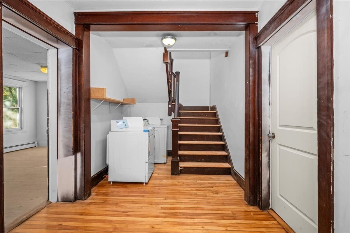 Apartment at 15 Circuit Ave E # 1, Worcester MA 01603, photo 2 of 26