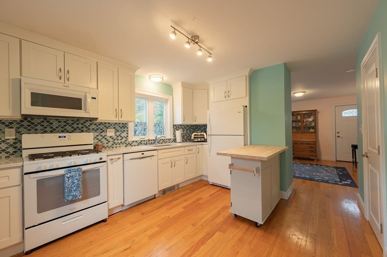 Single Family Residence at 28 Heathcote St, Boston MA 02131, photo 13 of 32
