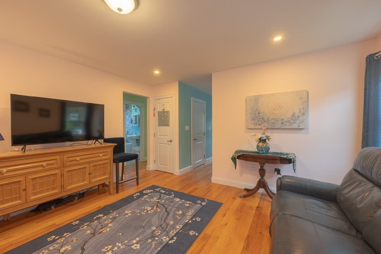 Single Family Residence at 28 Heathcote St, Boston MA 02131, photo 10 of 32