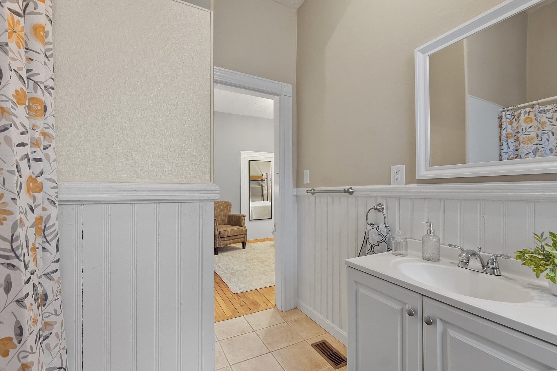 5+ Family - Rooming House at 113-115 Main Street, Pepperell MA 01463, photo 8 of 31