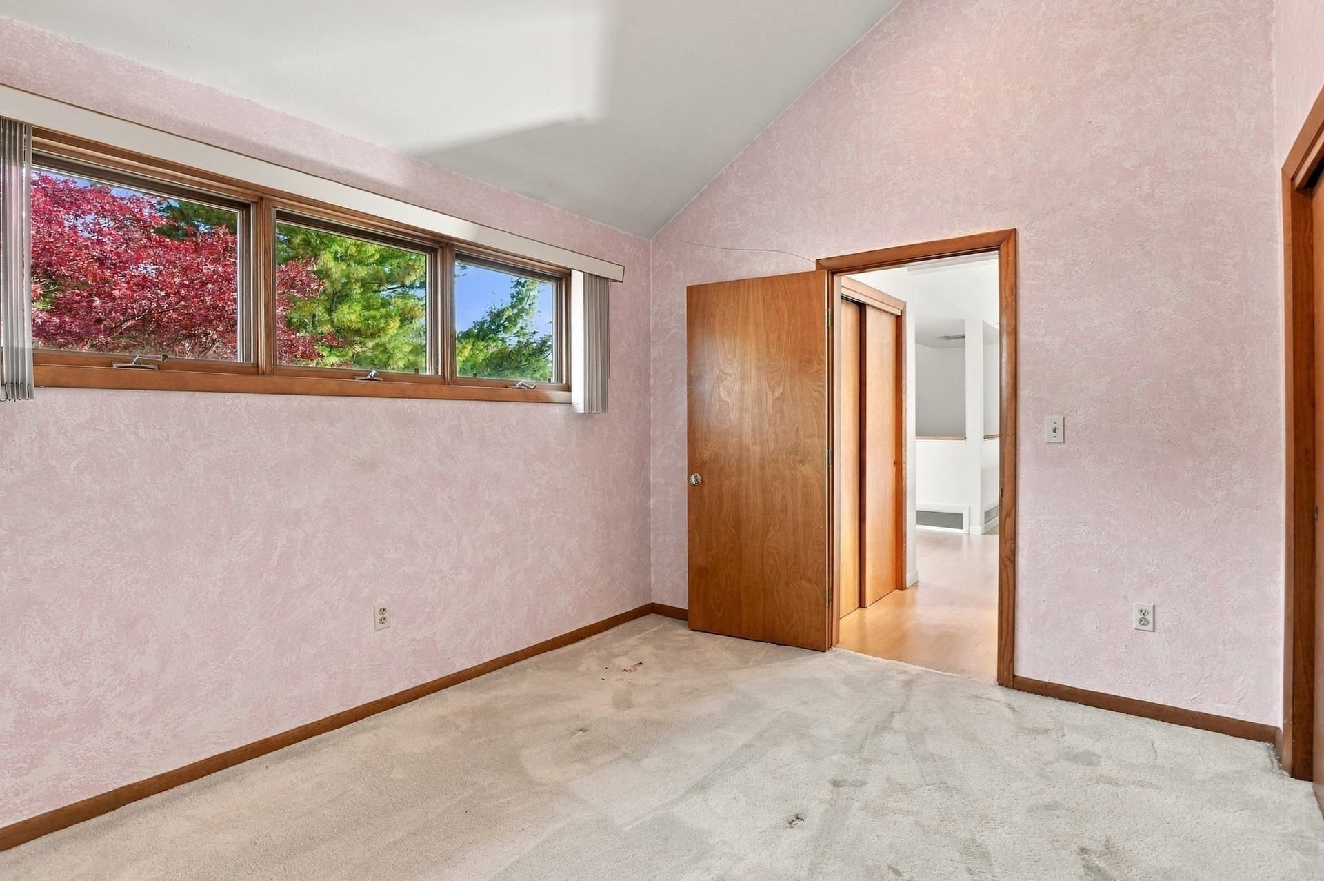 Single Family Residence at 29 Whisper Drive, Worcester MA 01609, photo 24 of 42
