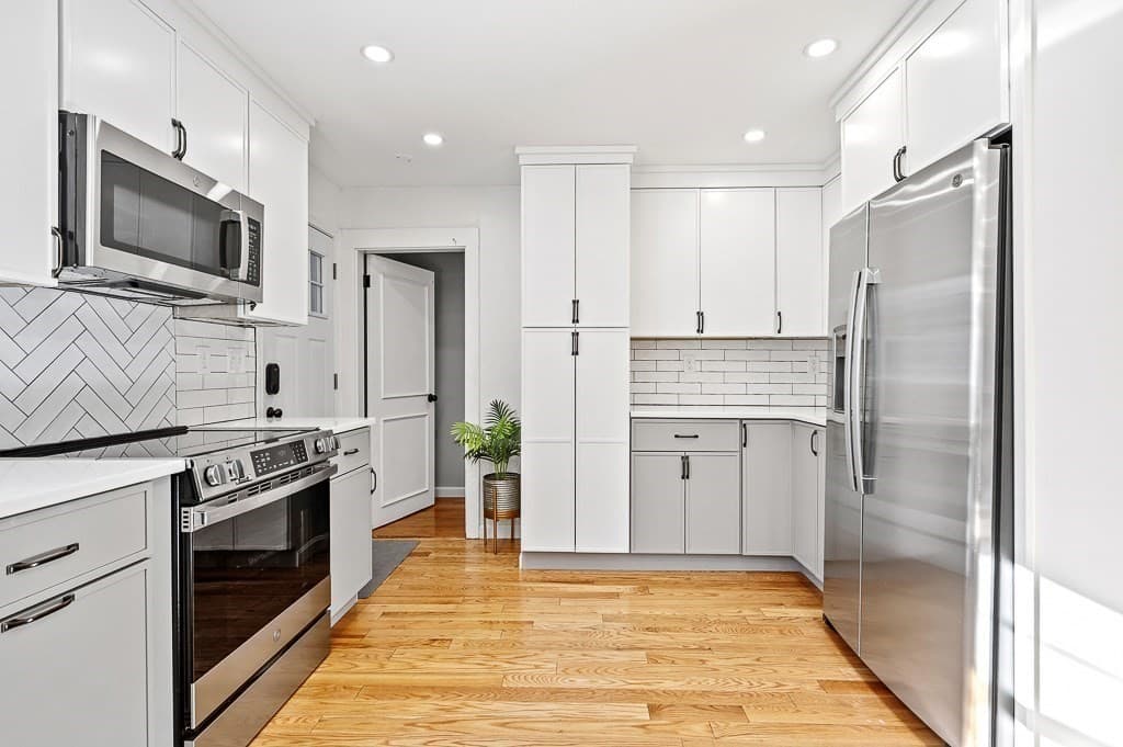 Single Family Residence at 2 Rolfe Ave, Worcester MA 01604, photo 13 of 42