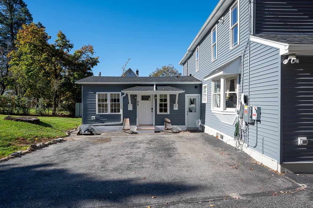 Single Family Residence at 2 Rolfe Ave, Worcester MA 01604, photo 30 of 42