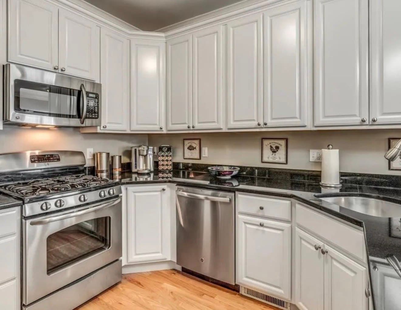 Apartment at 160 School # 2, Waltham MA 02451, photo 9 of 16