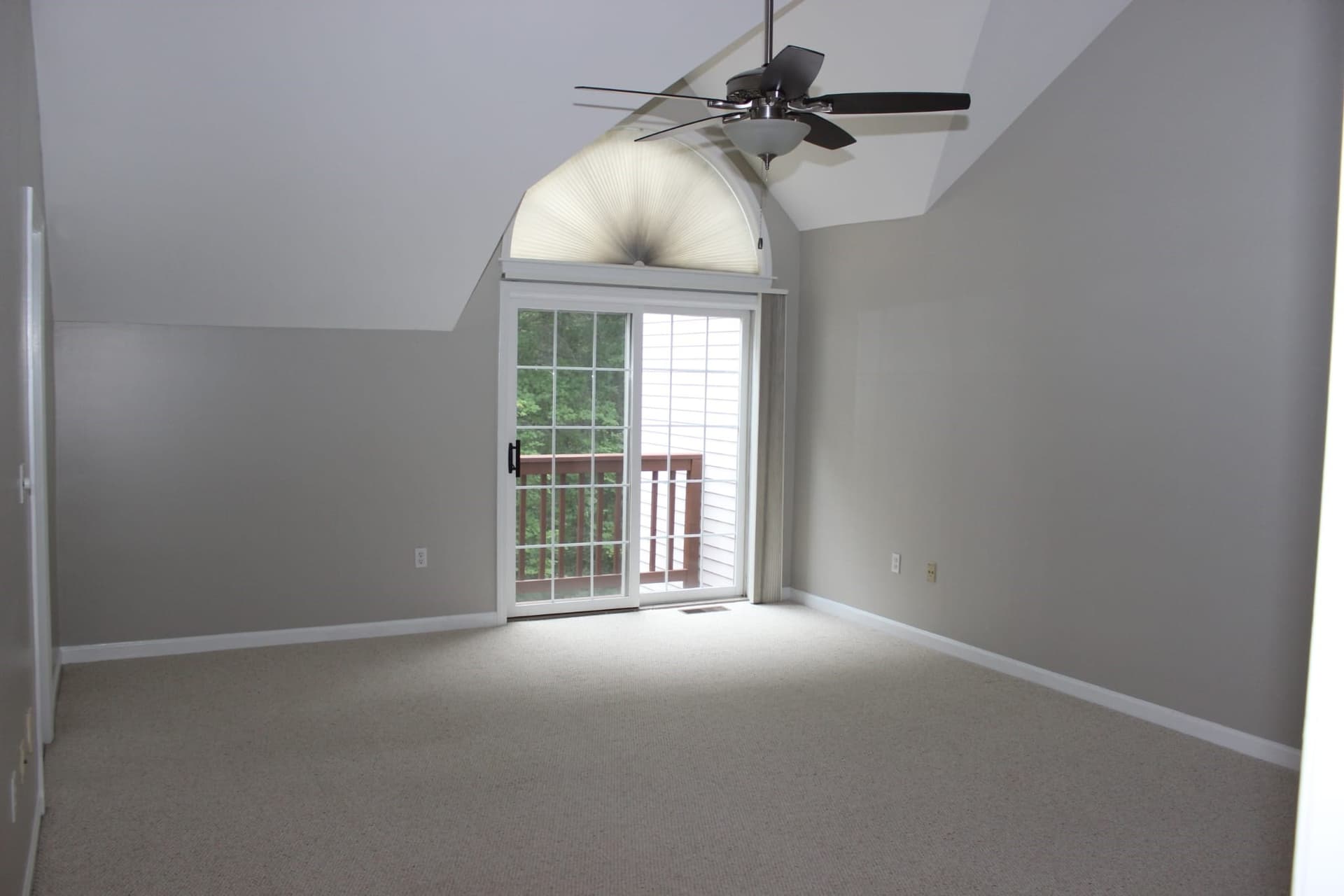 Attached (Townhouse/Rowhouse/Duplex) at 121 Bishops Forest Drive # 121, Waltham MA 02452, photo 2 of 8