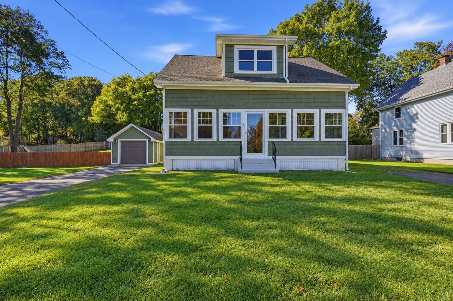 75 Gardner Ave, Attleboro MA 02703