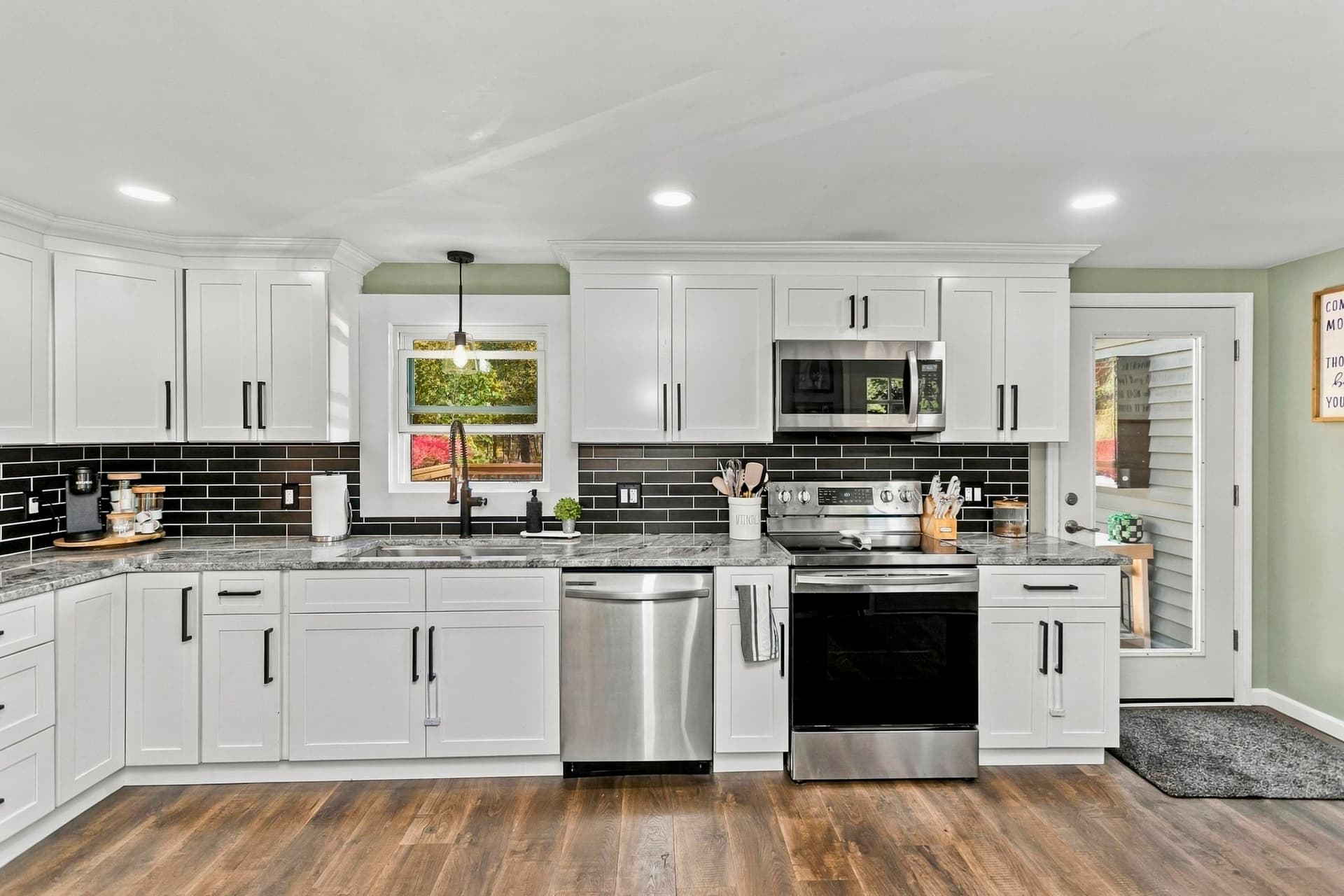 Single Family Residence at 465 E Mountain Rd, Westfield MA 01085, photo 2 of 41
