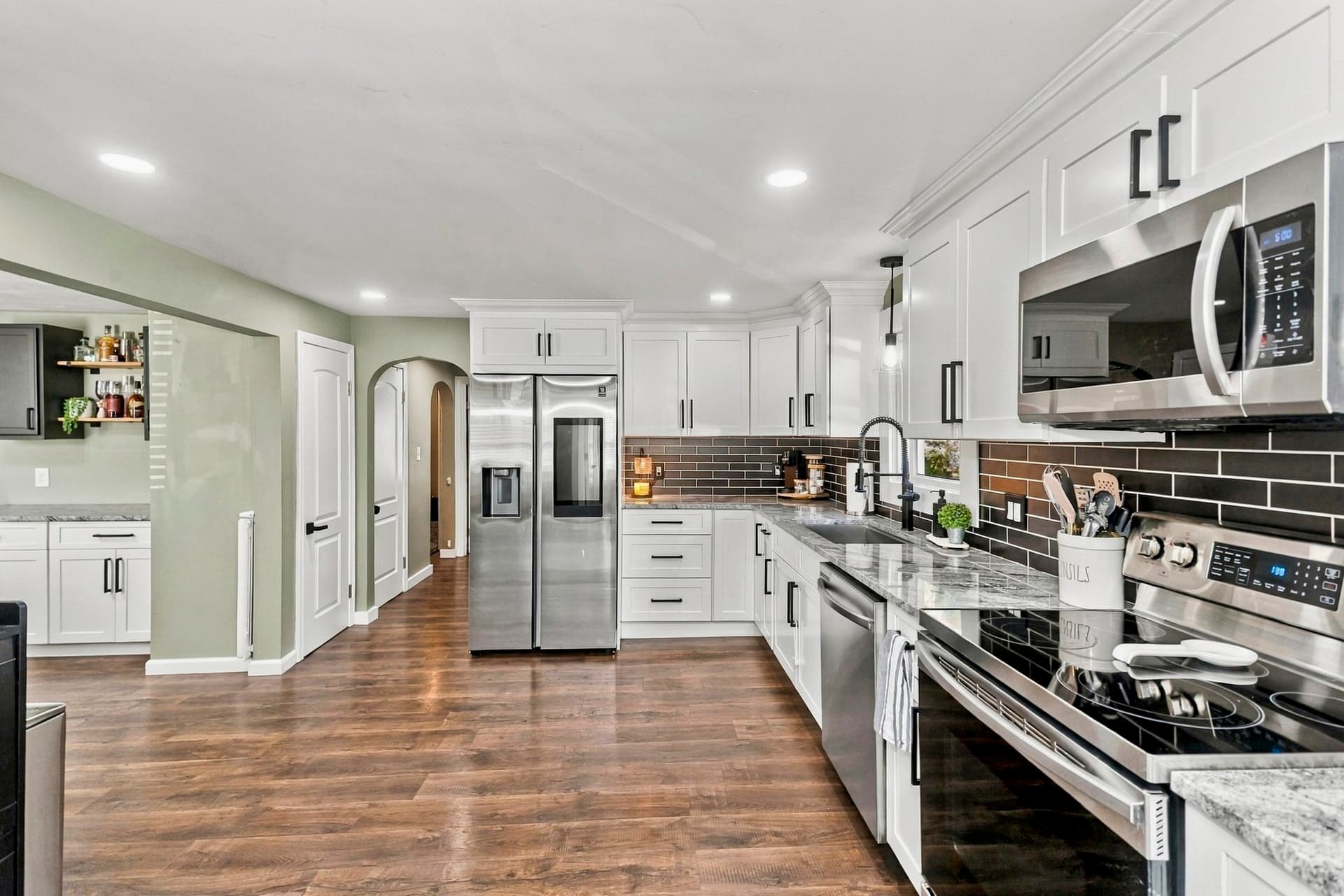 Single Family Residence at 465 E Mountain Rd, Westfield MA 01085, photo 11 of 41