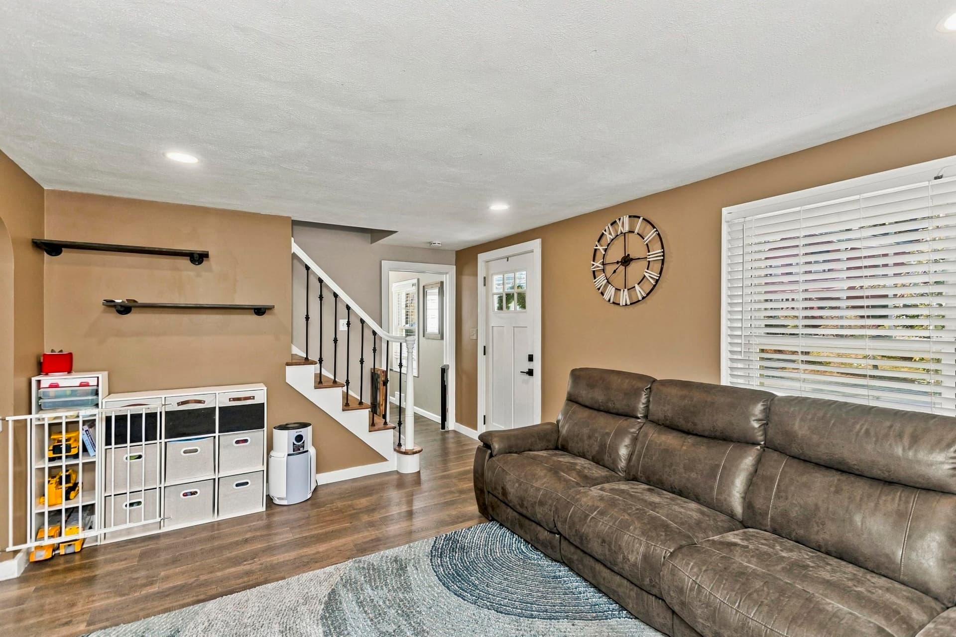 Single Family Residence at 465 E Mountain Rd, Westfield MA 01085, photo 19 of 41