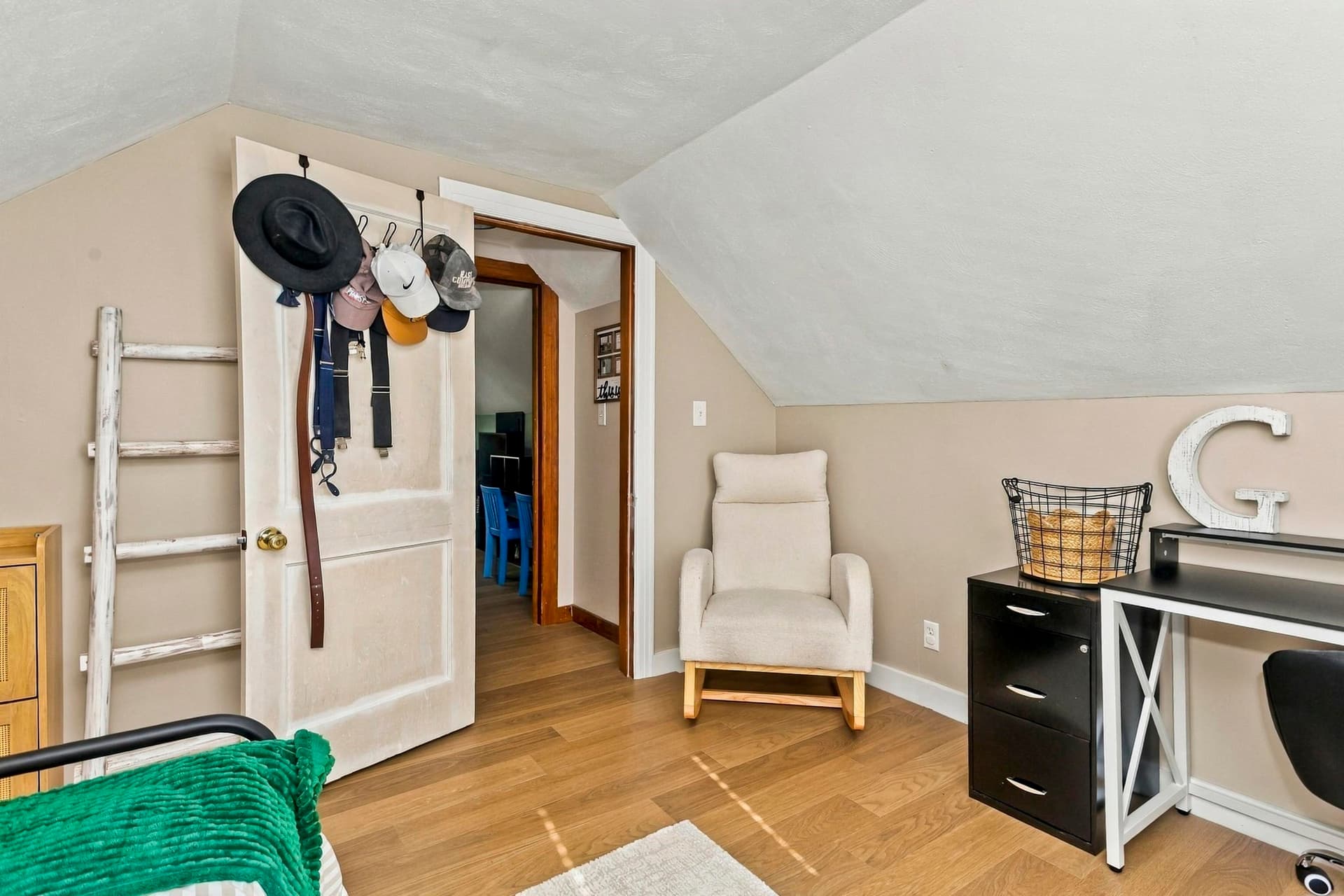 Single Family Residence at 465 E Mountain Rd, Westfield MA 01085, photo 31 of 41