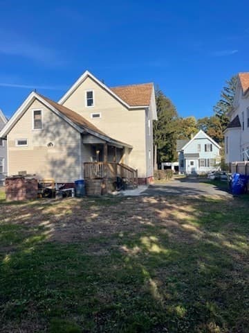 Single Family Residence at 34 Andrew Street, Springfield MA 01109, photo 6 of 29