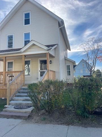 Single Family Residence at 34 Andrew Street, Springfield MA 01109, photo 3 of 29