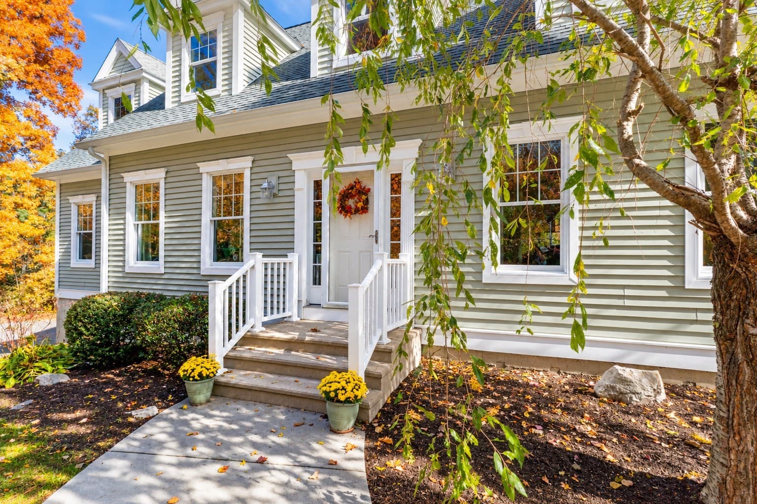 Single Family Residence at 104 Town Farm Rd, Brookfield MA 01506, photo 3 of 41