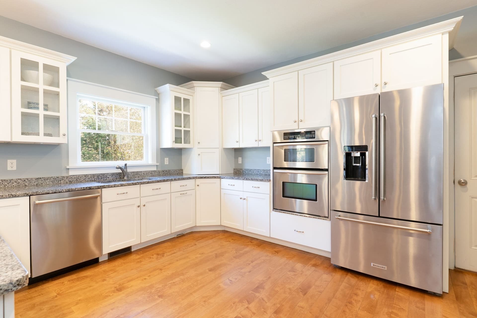 Single Family Residence at 104 Town Farm Rd, Brookfield MA 01506, photo 10 of 41