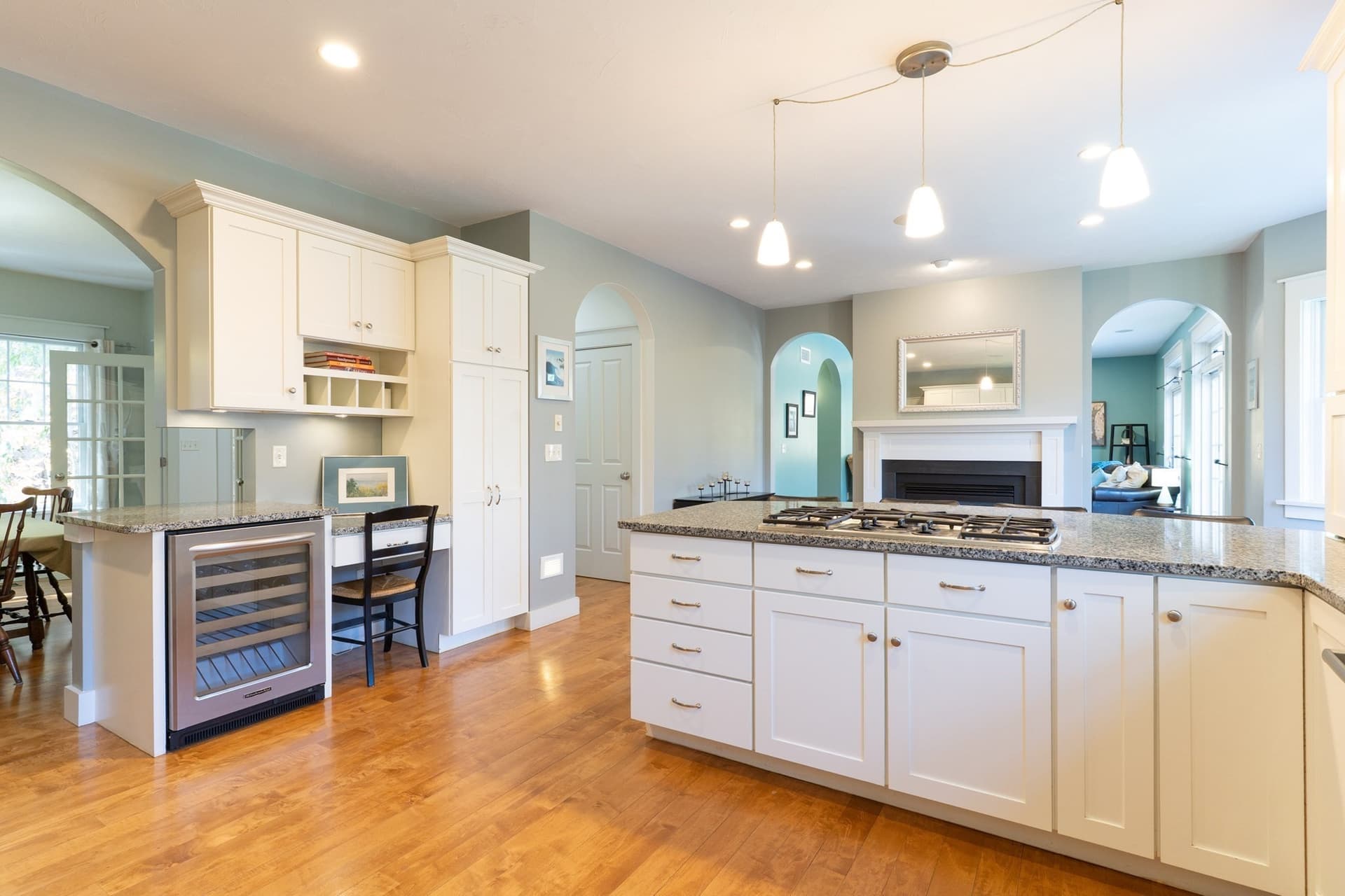 Single Family Residence at 104 Town Farm Rd, Brookfield MA 01506, photo 8 of 41