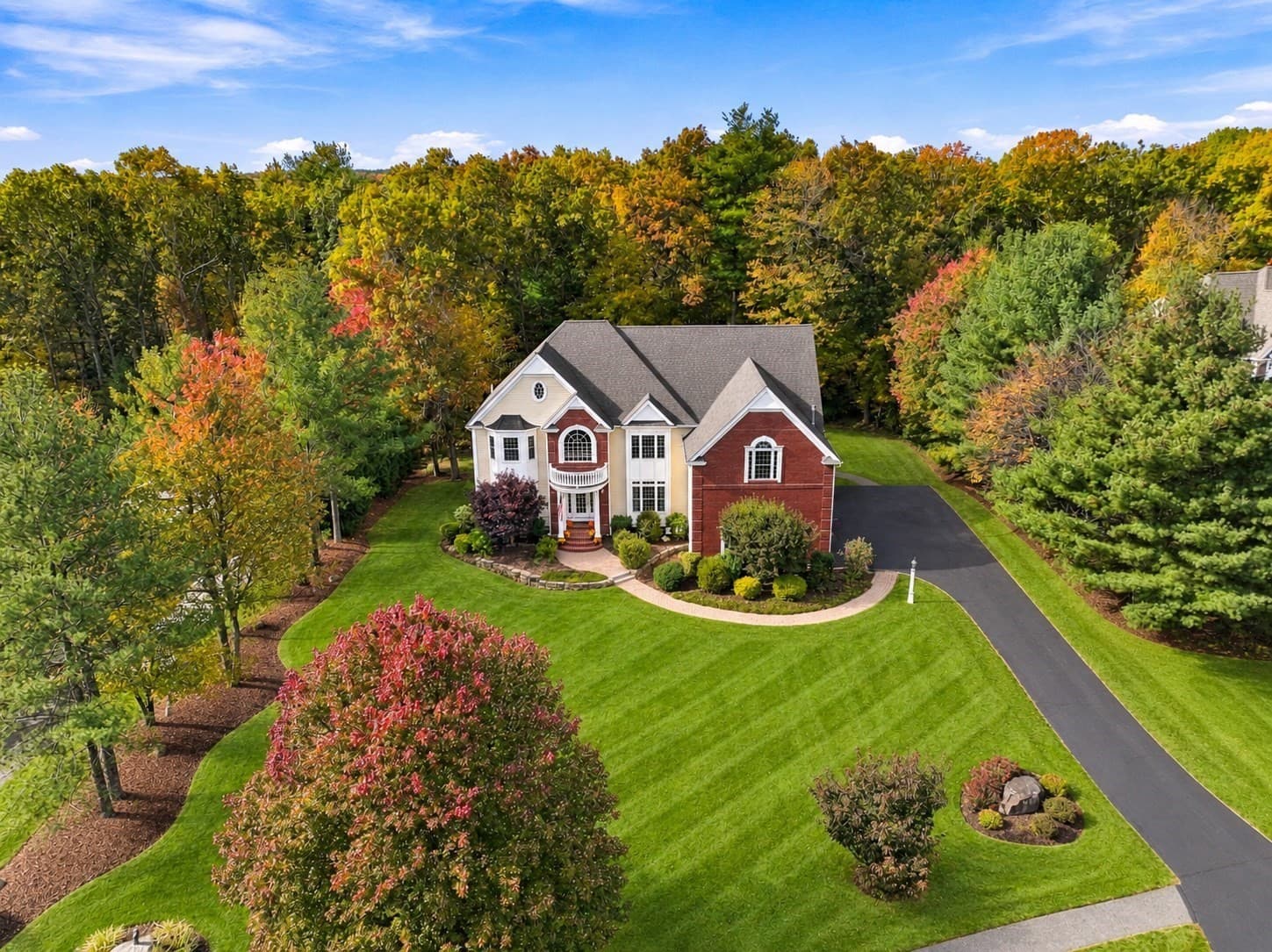 Single Family Residence at 8 Connelly Hill Road, Hopkinton MA 01748