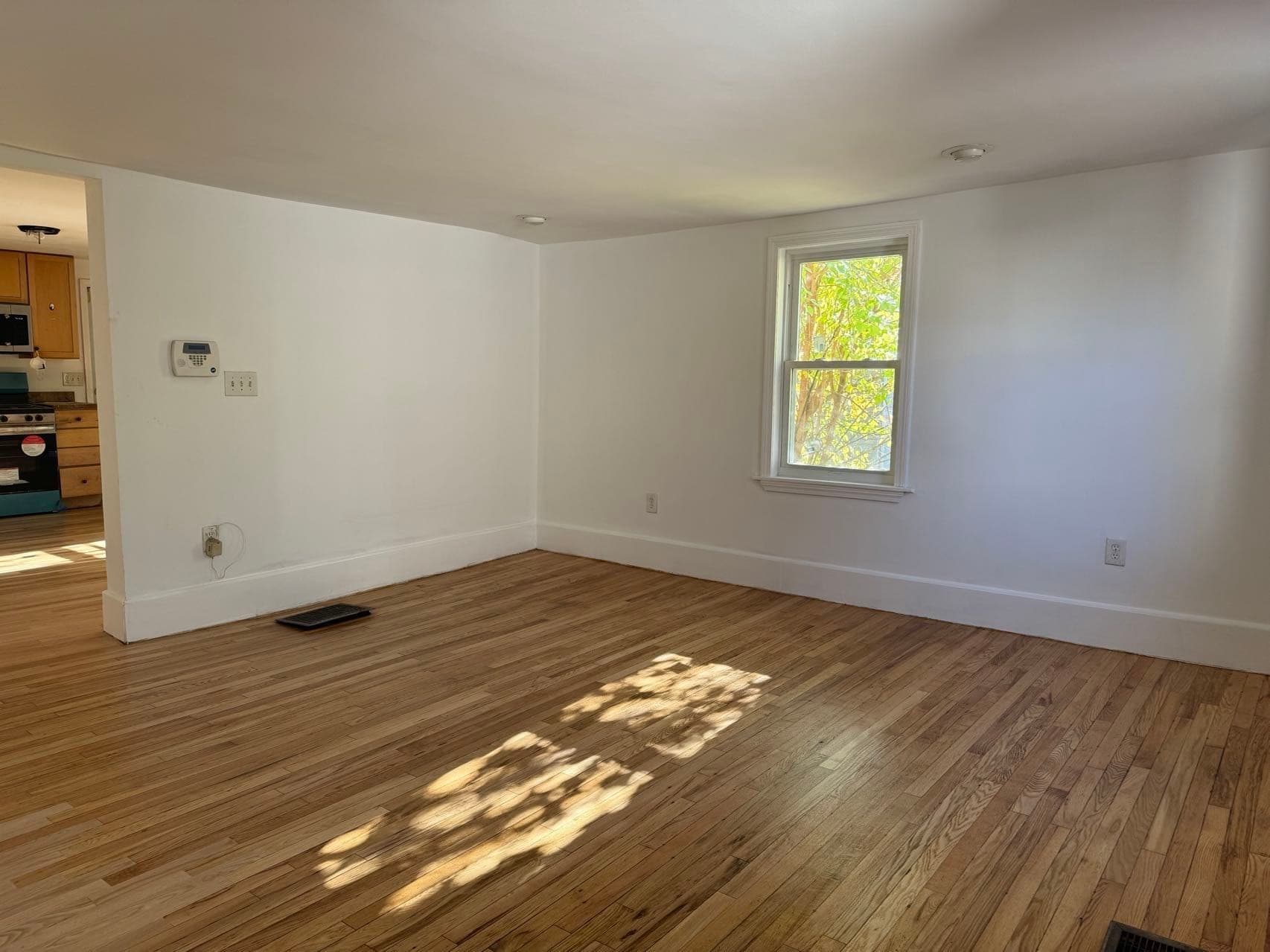 Attached (Townhouse/Rowhouse/Duplex) at 119 Whitfield St # 119, Boston MA 02124, photo 4 of 15