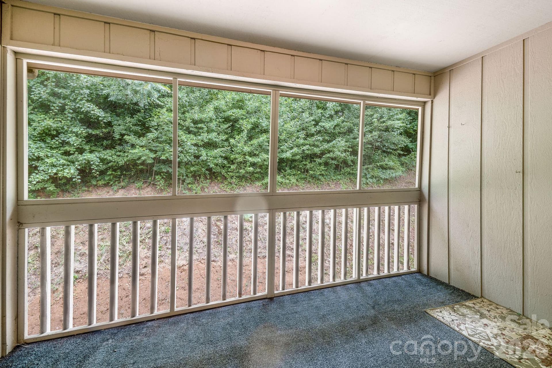 Condominium at 2604 Vineyard Boulevard, Asheville, photo 15 of 30