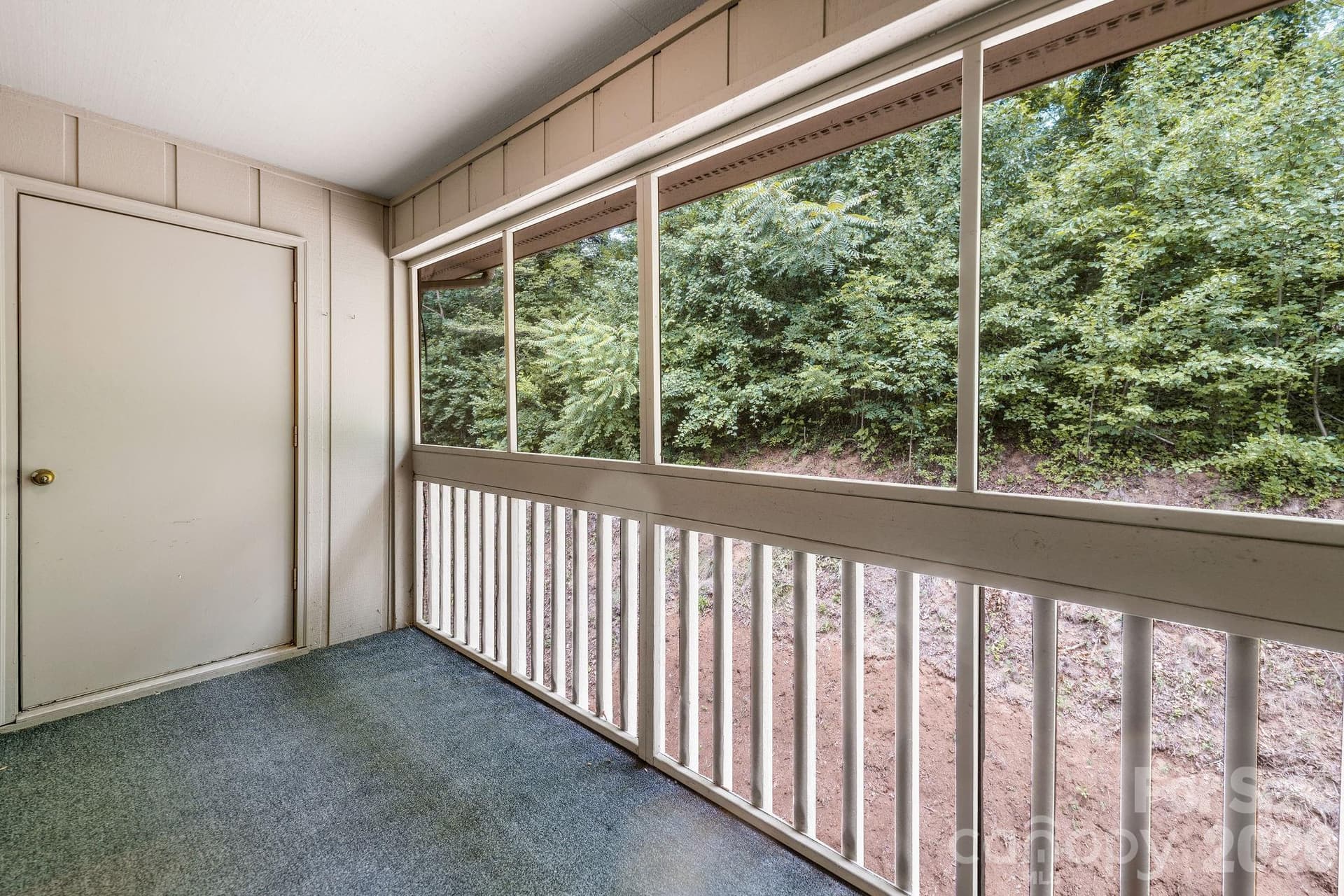 Condominium at 2604 Vineyard Boulevard, Asheville, photo 16 of 30