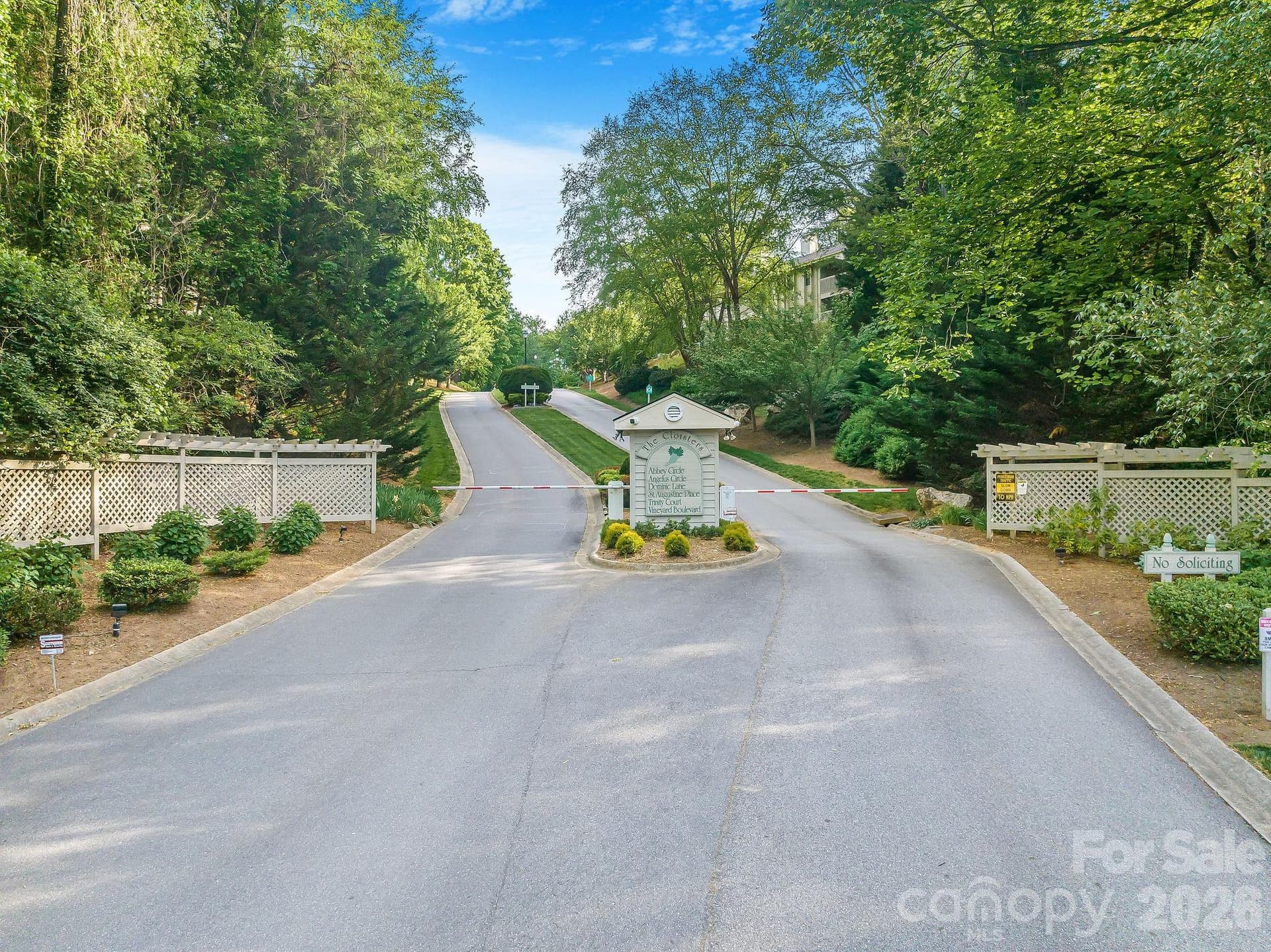 Front Gate - 2604 Vineyard Boulevard, Asheville