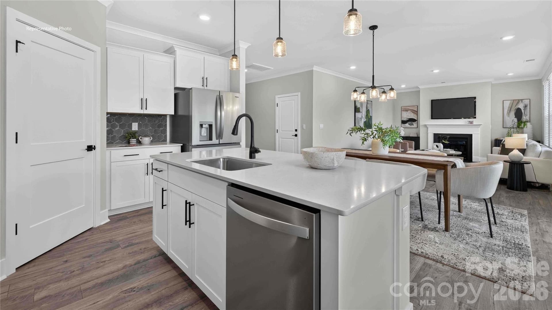 Single Family Residence at 524 Mahogany Road, York, photo 9 of 25