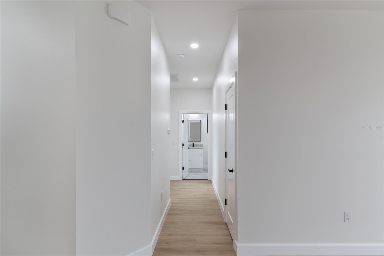 Single Family Residence at 923 CUMBERLAND RD, VENICE, photo 17 of 18