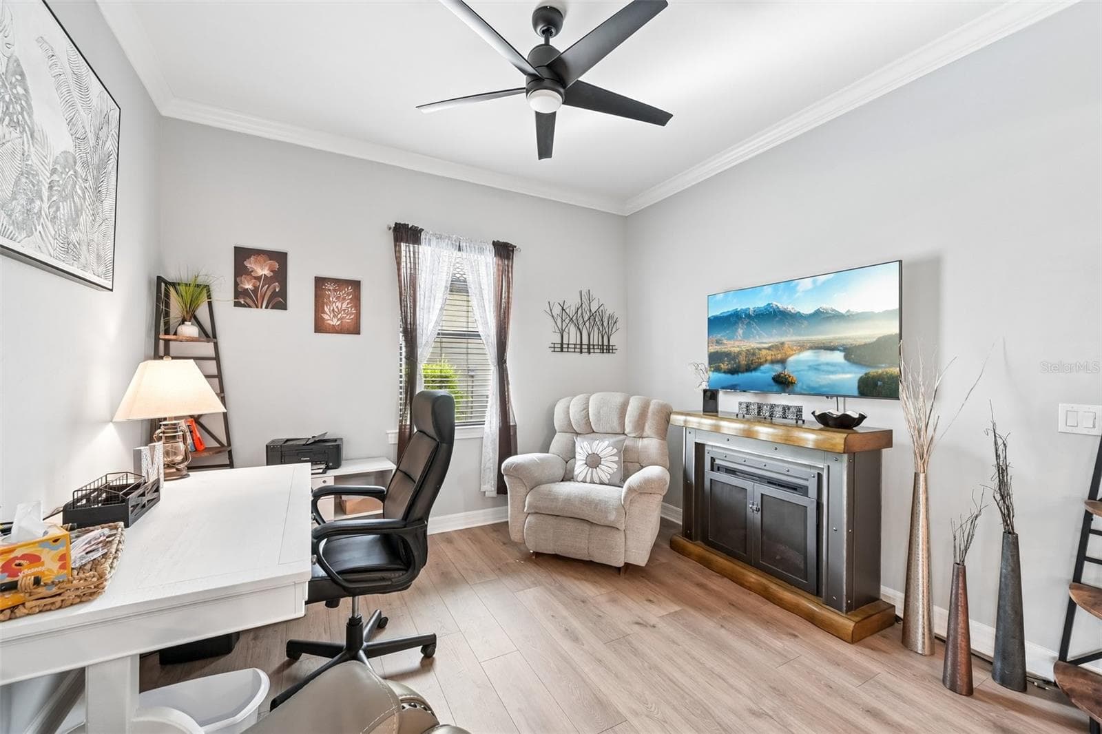 Single Family Residence at 13356 VERANDI ST, VENICE, photo 41 of 69