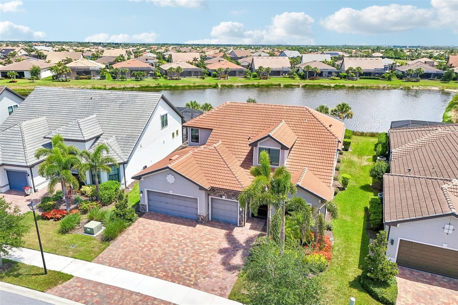 Single Family Residence at 13356 VERANDI ST, VENICE, photo 61 of 69