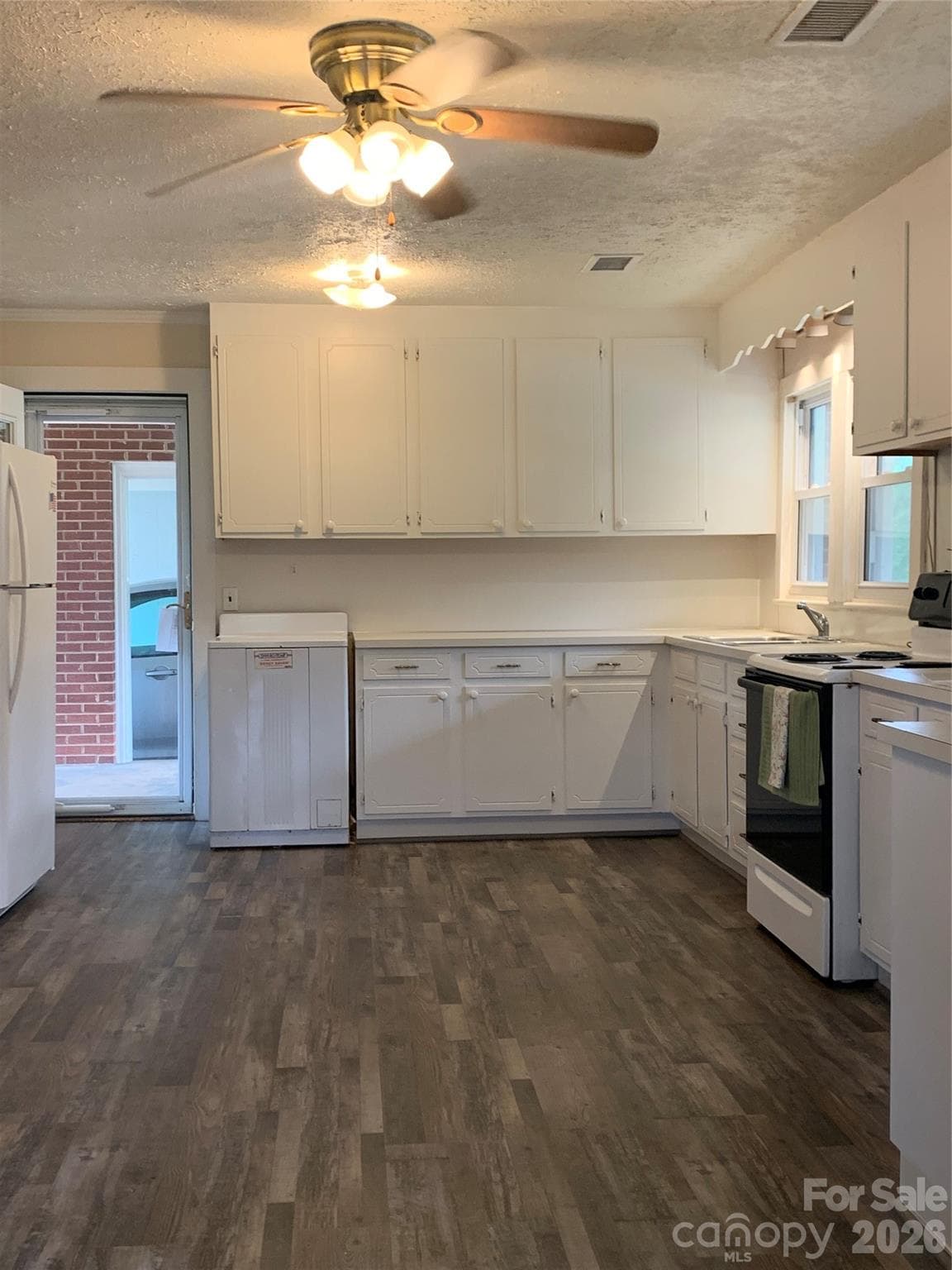 Single Family Residence at 6231 Nc 16 Highway N, Taylorsville, photo 14 of 29
