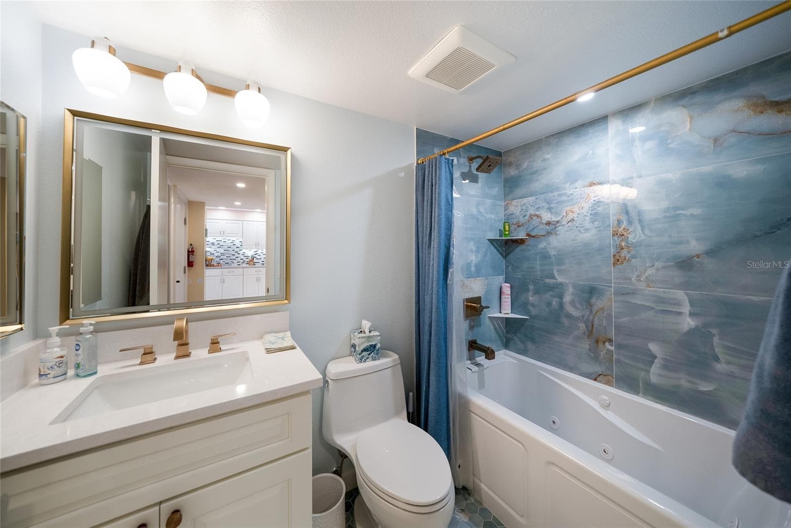 Condominium at 713 BAYPORT WAY #713, LONGBOAT KEY, photo 17 of 35