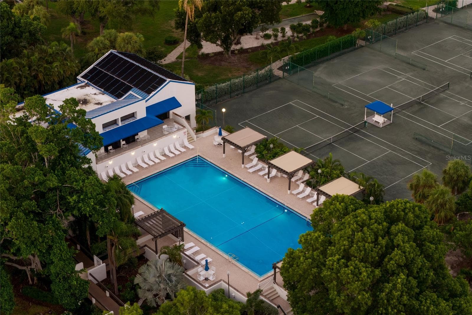 Condominium at 713 BAYPORT WAY #713, LONGBOAT KEY, photo 28 of 35