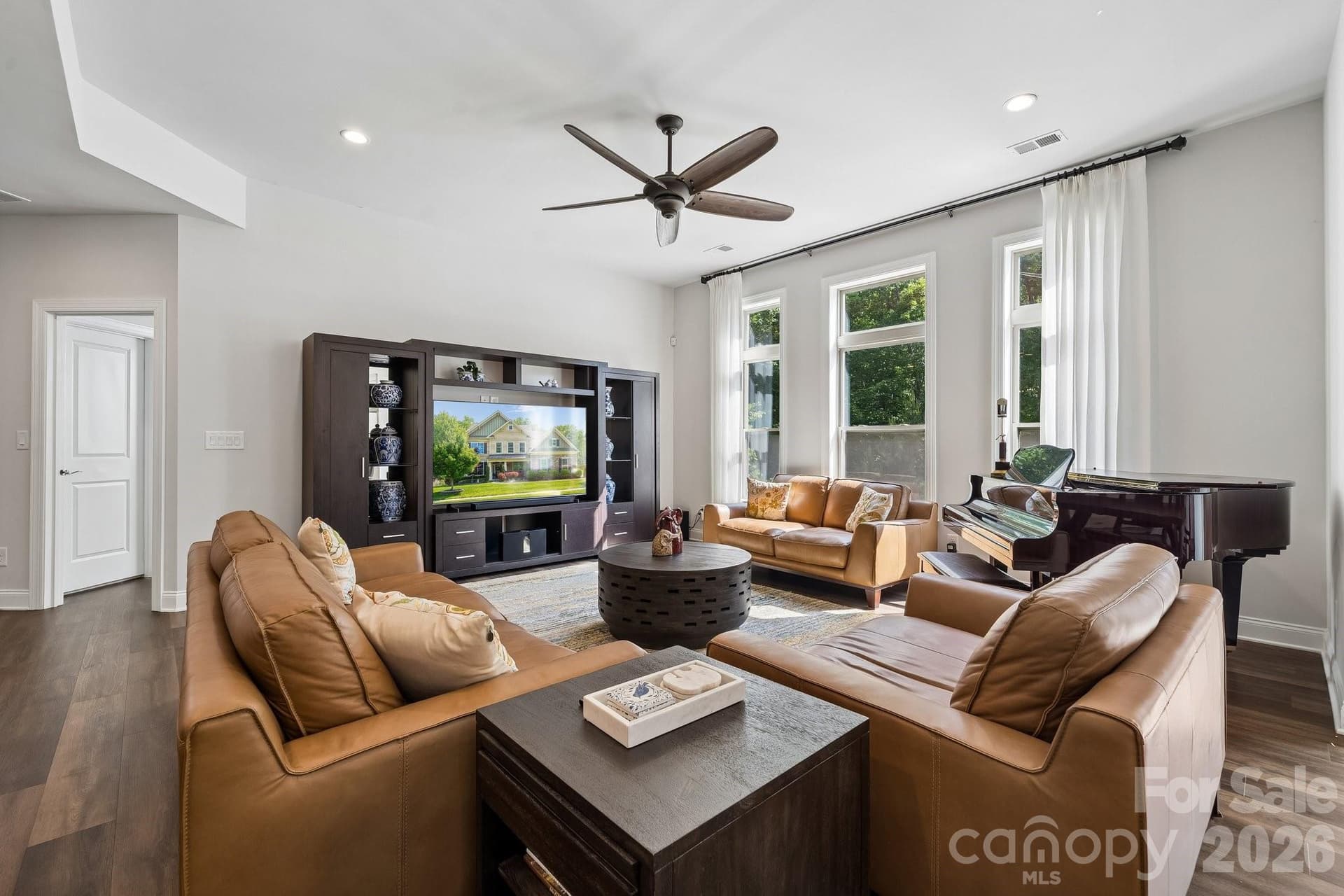 Single Family Residence at 263 Forsythia Lane, Tega Cay, photo 9 of 37