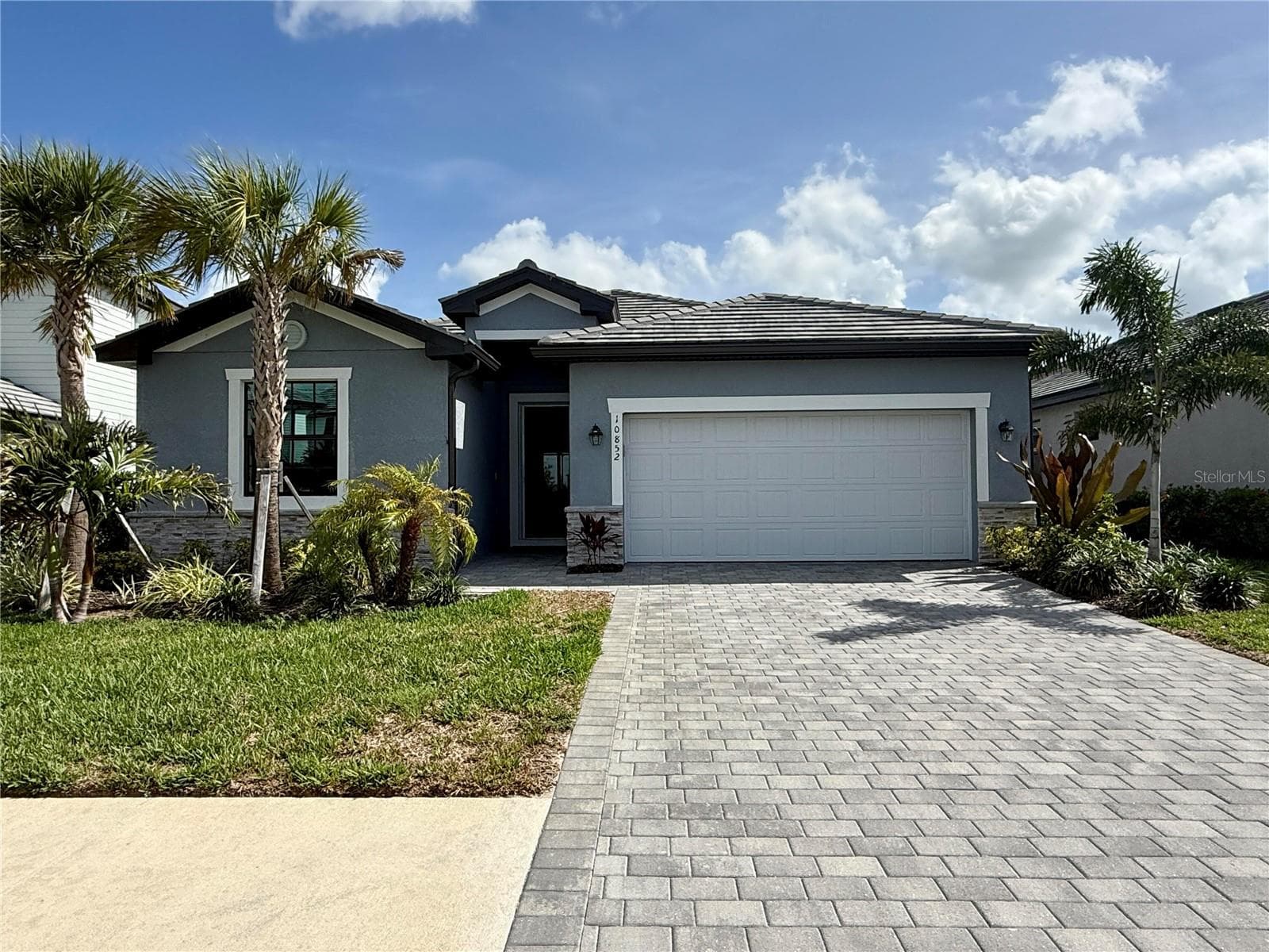 Single Family Residence at 10852 SUN DROP ST, VENICE