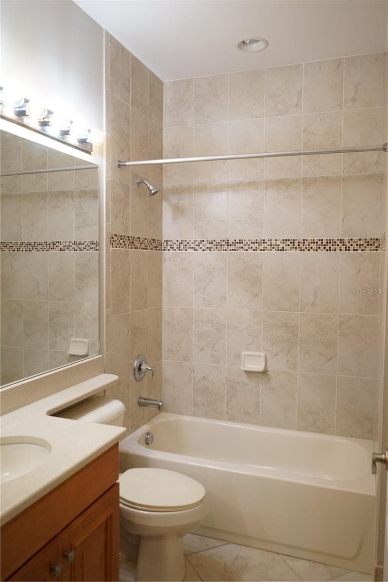 guest bath - 15628 AURORA LAKE CIR #114, WIMAUMA