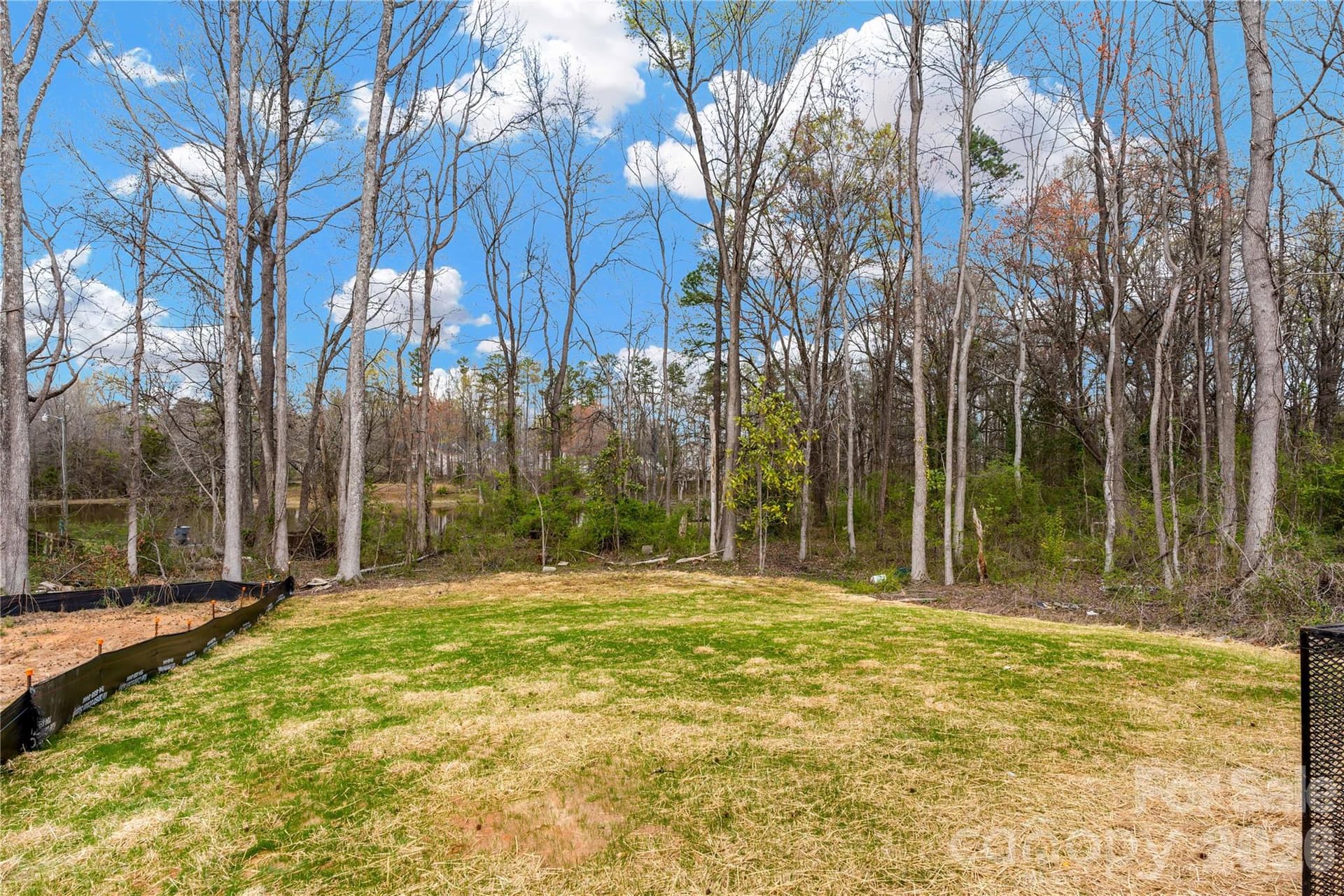 Photo without privacy fence - Wooden Privacy fence is installed for each unit - 452 Dawn Circle, Charlotte
