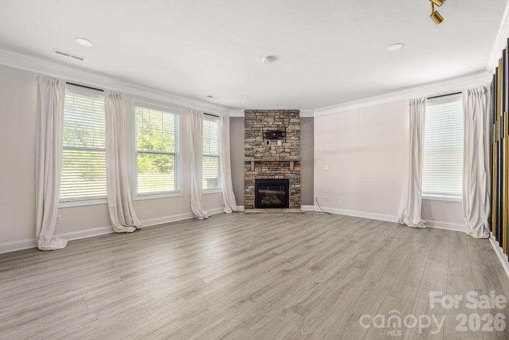 Single Family Residence at 108 Northstone Road, Mooresville, photo 14 of 45
