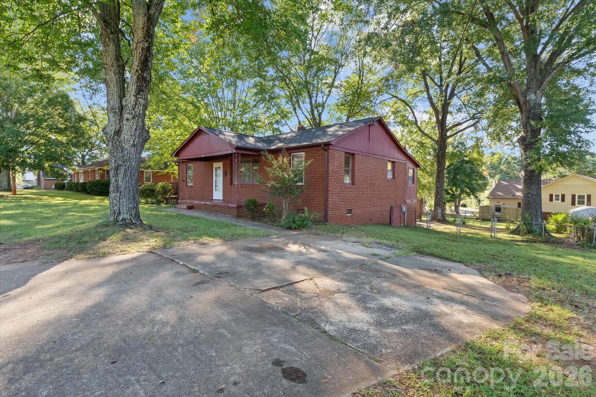 Single Family Residence at 322 Hartness Road, Statesville