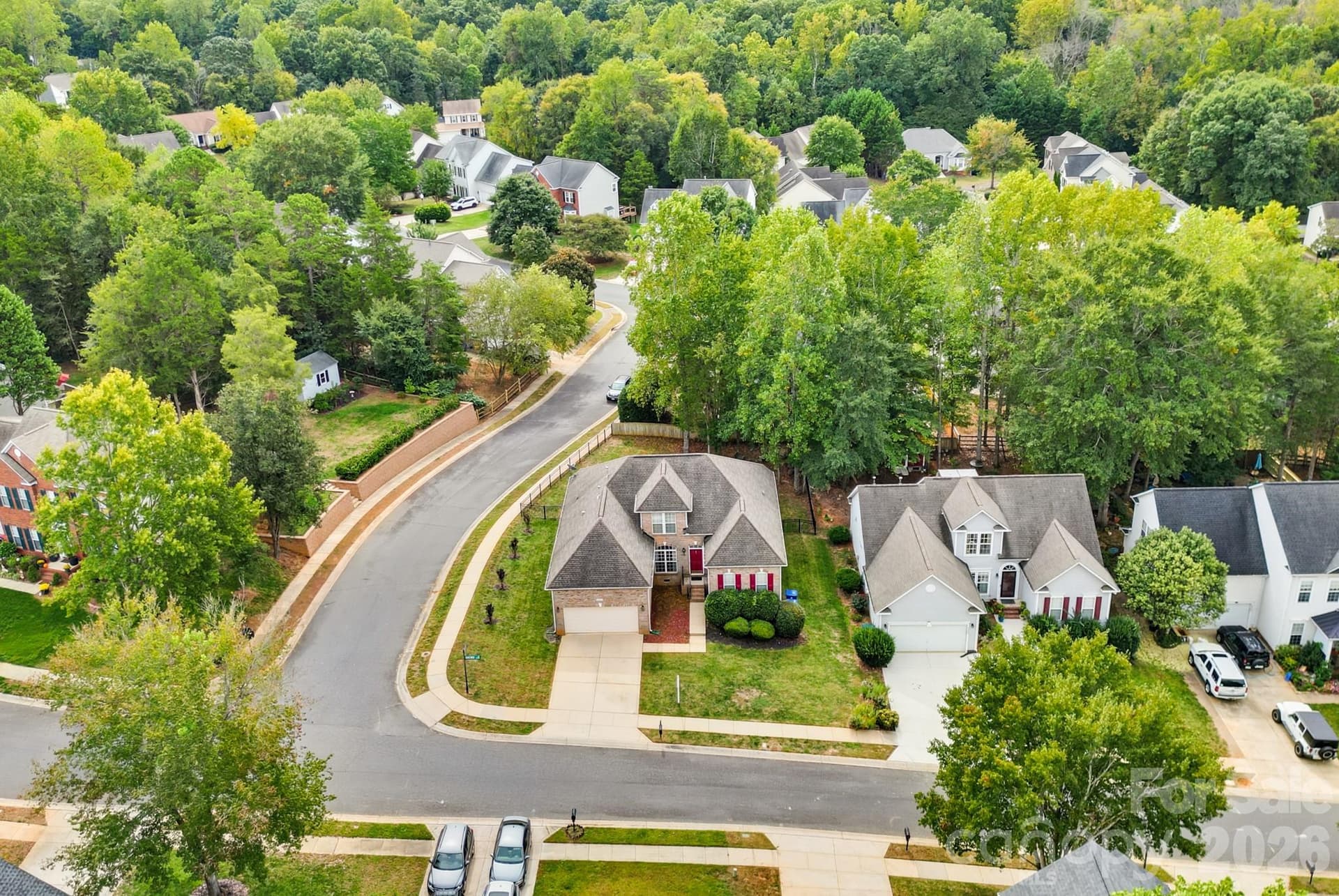 Single Family Residence at 13330 Edgetree Drive, Pineville, photo 3 of 44