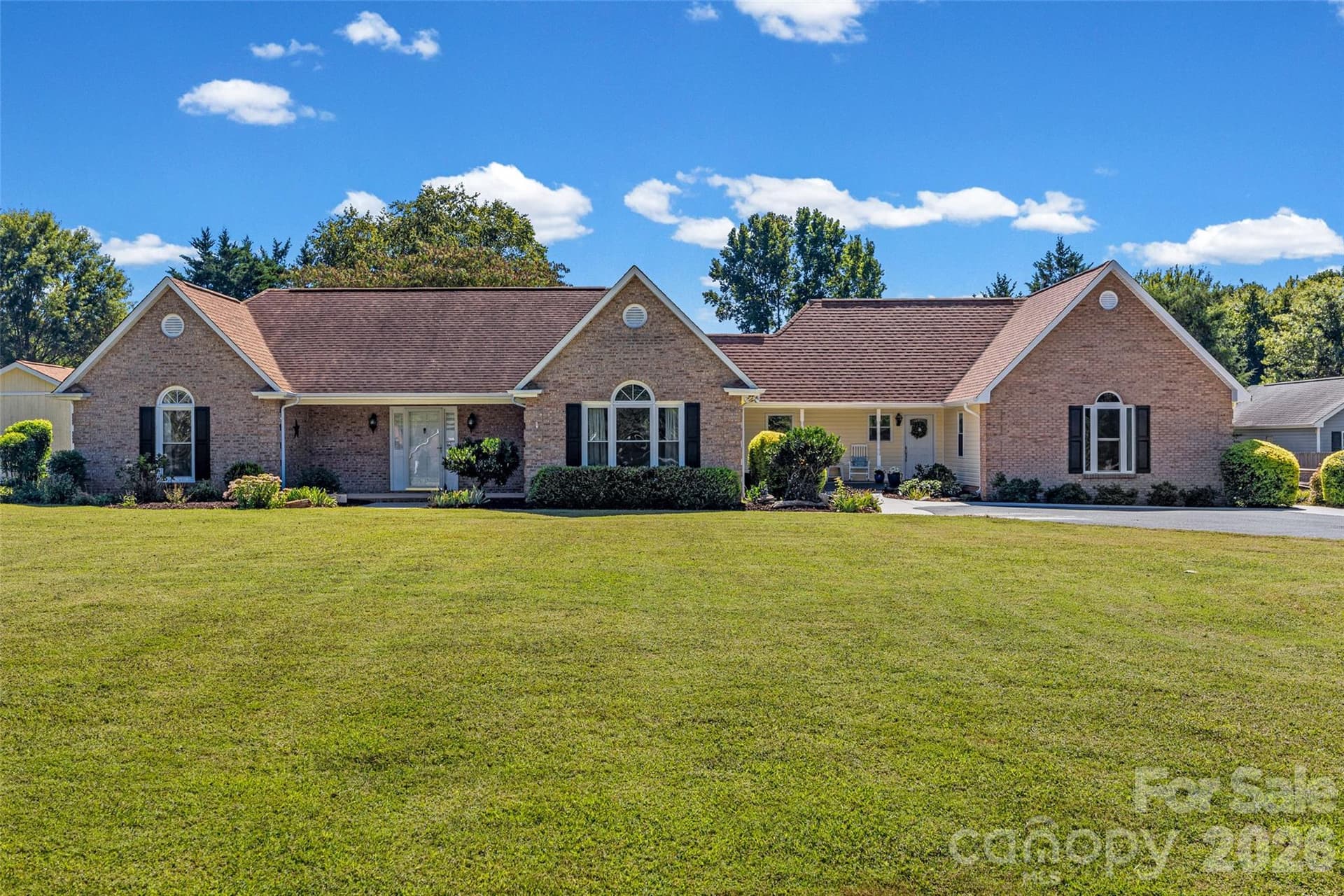 Welcome home to 3771 Monte Drive--a spectacular just under 3000 sq ft ranch home with endless possibilities. - 3117 Monte Drive, Monroe