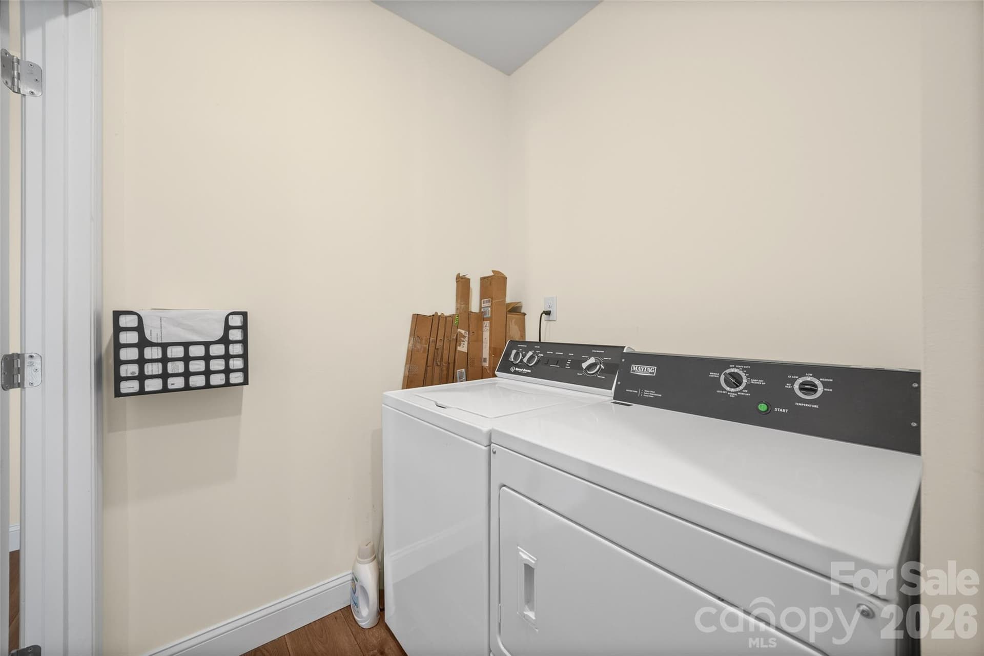 Office flex space laundry room. - 3117 Monte Drive, Monroe
