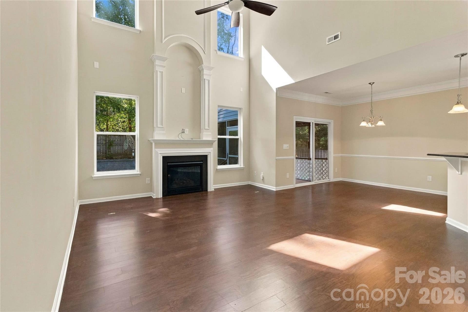 Single Family Residence at 724 Rawlings Place, Rock Hill, photo 9 of 37
