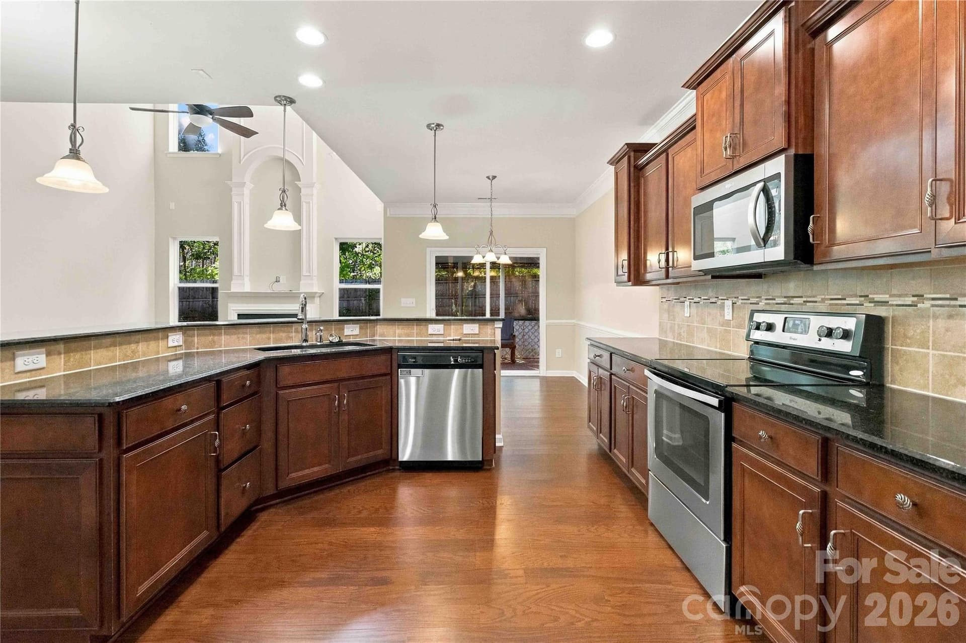 Single Family Residence at 724 Rawlings Place, Rock Hill, photo 16 of 37